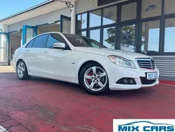 Weiß Gebraucht 2011 Mercedes C220 Limousine | 10.770 € (Etwas zu teuer)
