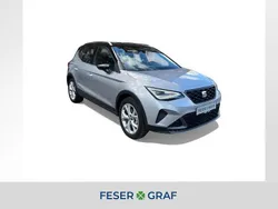 Urban silber Gebraucht 2024 Seat Arona FR SUV | 21.540 € (Guter Preis)