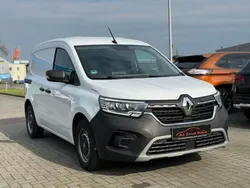 Weiß Gebraucht 2023 Renault Kangoo Rapid Advance Van / Kleinbus | 20.475 € (Guter Preis)