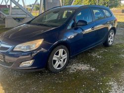 Blau Gebraucht 2012 Opel Astra S Kombi | 2.000 € (Guter Preis)