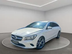 Calcitweiss unilack Gebraucht 2017 Mercedes CLA180 Limousine | 15.900 € (Guter Preis)