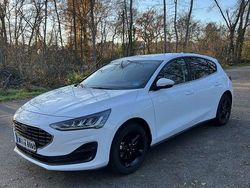 Weiß Gebraucht 2023 Ford Focus Style Limousine | 17.800 € (Guter Preis)