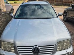 Silber Gebraucht 2005 VW Bora Limousine | 2.222 € (Etwas zu teuer)