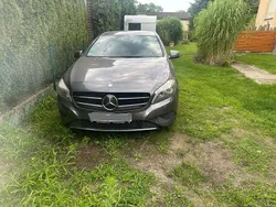 Grau Gebraucht 2015 Mercedes A180 Kleinwagen | 9.999 € (Guter Preis)