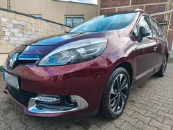 Rot Gebraucht 2015 Renault Grand Scénic III Bose Edition Van / Kleinbus | 7.500 € (Etwas zu teuer)