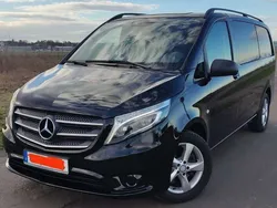 Schwarz Gebraucht 2016 Mercedes Vito Van / Kleinbus | 38.200 € (Teuer)