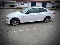 Weiß Gebraucht 2011 BMW 335 M Performance Coupé | 18.200 €