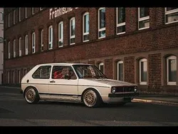 Weiß Gebraucht 1982 VW Golf I GTI Limousine | 33.000 €