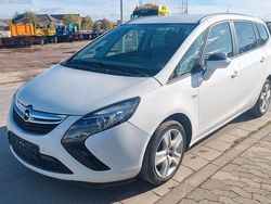 Weiß Gebraucht 2016 Opel Zafira Tourer Van / Kleinbus | 7.190 € (Superpreis)