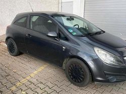 Grau Gebraucht 2011 Opel Corsa Edition Kleinwagen | 3.290 € (Etwas zu teuer)