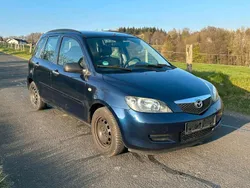 Blau Gebraucht 2004 Mazda 2 Comfort Limousine | 849 € (Fairer Preis)
