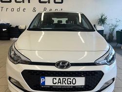 Weiß Gebraucht 2016 Hyundai i20 Classic Limousine | 6.900 € (Fairer Preis)