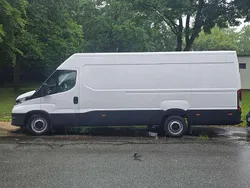 Weiß Gebraucht 2022 Iveco Daily Van | 22.500 € (Guter Preis)