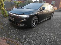 Schwarz Gebraucht 2024 VW ID.7 Pro Kombi | 46.500 € (Teuer)