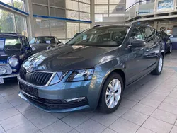 Seda quartz/quartz grey Gebraucht 2020 Skoda Octavia Ambition Kombi | 22.950 € (Guter Preis)