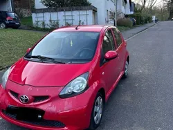 Rot Gebraucht 2009 Toyota Aygo Kleinwagen | 2.000 € (Guter Preis)