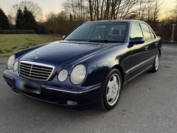 Blau Gebraucht 2000 Mercedes E430 Limousine | 6.599 € (Superpreis)
