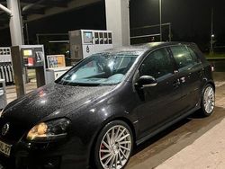 Schwarz Gebraucht 2005 VW Golf V GTI Kleinwagen | 5.590 € (Fairer Preis)