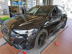 Mythosschwarz metallic Gebraucht 2022 Audi e-tron Sportback Black Edition SUV | 43.950 € (Fairer Preis)