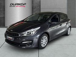 Grau Gebraucht 2018 Kia Ceed Attract Limousine | 9.750 € (Guter Preis)