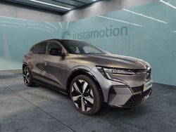 Grau Gebraucht 2024 Renault Mégane Techno Limousine | 38.540 € (Teuer)