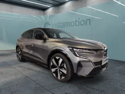Grau Gebraucht 2024 Renault Mégane Techno Limousine | 34.640 € (Fairer Preis)