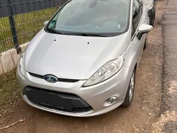 Silber Gebraucht 2009 Ford Fiesta Titanium Kleinwagen | 3.499 € (Fairer Preis)