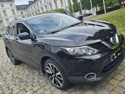 Schwarz Gebraucht 2016 Nissan Qashqai Tekna SUV | 12.800 € (Fairer Preis)