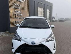 Schneeweiß Gebraucht 2017 Toyota Yaris Hybrid Plus Kleinwagen | 10.490 € (Fairer Preis)