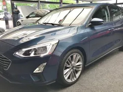 Blau Gebraucht 2020 Ford Focus Limousine | 15.900 € (Fairer Preis)