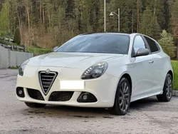 Weiß Gebraucht 2013 Alfa Romeo Giulietta Veloce Kleinwagen | 7.299 € (Etwas zu teuer)