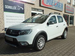 Weiß Gebraucht 2017 Dacia Sandero Stepway Ambiance Kleinwagen | 6.890 € (Fairer Preis)