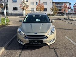 Grau Gebraucht 2015 Ford Focus Titanium Kombi | 5.490 € (Guter Preis)