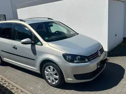 Grau Gebraucht 2011 VW Touran Van / Kleinbus | 6.000 € (Guter Preis)