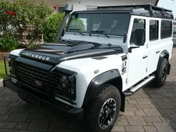 Weiß Gebraucht 2016 Land Rover Defender Adventure SUV | 79.500 €