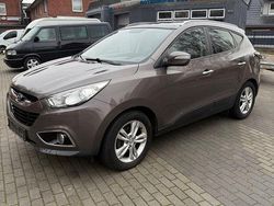 Grau Gebraucht 2012 Hyundai ix35 Premium SUV | 7.700 € (Guter Preis)