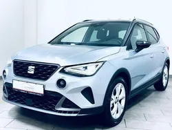 Grau Gebraucht 2024 Seat Arona FR SUV | 17.480 € (Guter Preis)