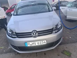 Silber Gebraucht 2011 VW Sharan Van / Kleinbus | 15.500 €