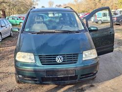 Gebraucht 2002 VW Sharan Basis Van / Kleinbus | 1.299 € (Guter Preis)