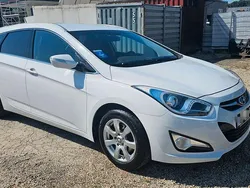 Weiß Gebraucht 2015 Hyundai i40 Edition Kombi | 8.050 € (Fairer Preis)