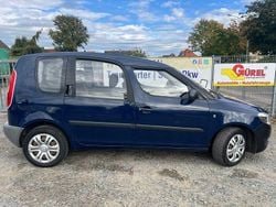 Blau Gebraucht 2014 Skoda Roomster Plus Edition Kombi | 2.300 € (Fairer Preis)