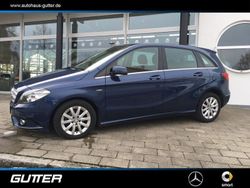 Blau Gebraucht 2012 Mercedes B180 Van / Kleinbus | 13.800 €