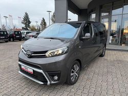 Grau Gebraucht 2023 Toyota Proace Verso Executive Kombi | 42.870 € (Teuer)