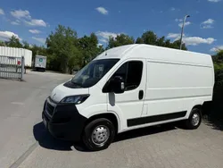 Weiß Gebraucht 2020 Peugeot Boxer Avantage Van | 15.750 € (Guter Preis)