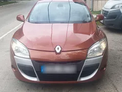 Orange Gebraucht 2011 Renault Mégane Coupé Coupé | 3.500 € (Guter Preis)
