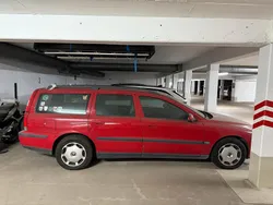 Rot Gebraucht 2000 Volvo V70 Kombi | 950 €