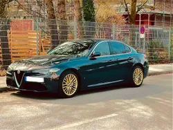 Grau Gebraucht 2017 Alfa Romeo Giulia Super Limousine | 21.500 € (Guter Preis)