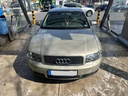 Gold Gebraucht 2001 Audi A4 Limousine | 1.900 € (Guter Preis)