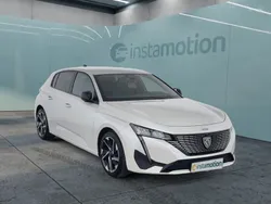 Weiß Gebraucht 2022 Peugeot 308 Allure Limousine | 23.270 € (Fairer Preis)