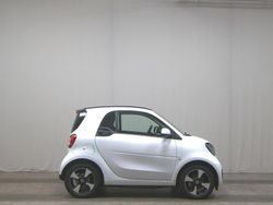 Weiss Gebraucht 2022 Smart ForTwo Electric Drive Passion Kleinwagen | 10.980 € (Guter Preis)